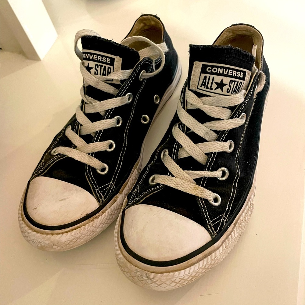 Black converse